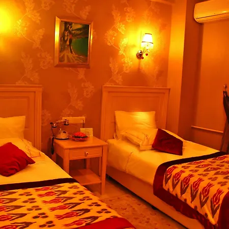 Hotel Divas 2*