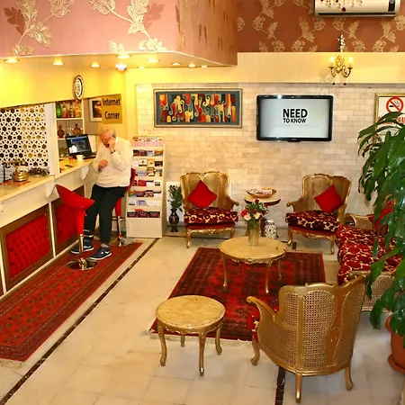 Hotel Divas 2*