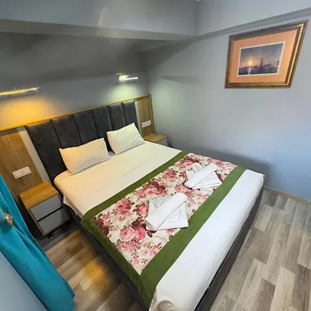 Hotel Divas 2*