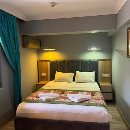 Hotel Divas 2*