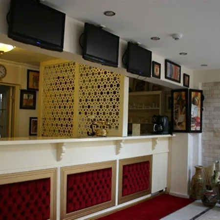 فندق ديفاز 3*